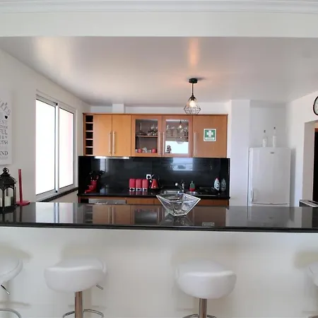Appartement Charming On The Beach